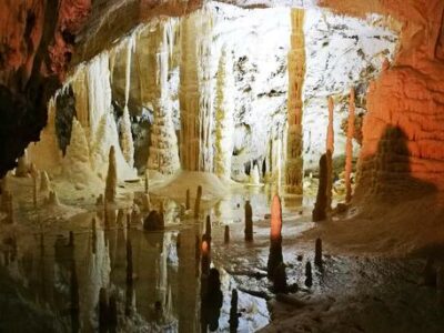 Grotte di Frasassi, sconto di 3 euro per chi ha la tessera AICS